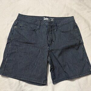 Lee Regular Fit MidRise Navy Blue & White Striped Shorts
